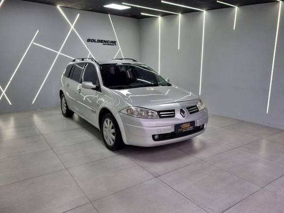 RENAULT MEGANE 1.6 DYNAMIQUE GRAND TOUR 16V FLEX 4P MANUAL RENAULT MEGANE 1.6 DYNAMIQUE GRAND TOUR 16V FLEX 4P MANUAL